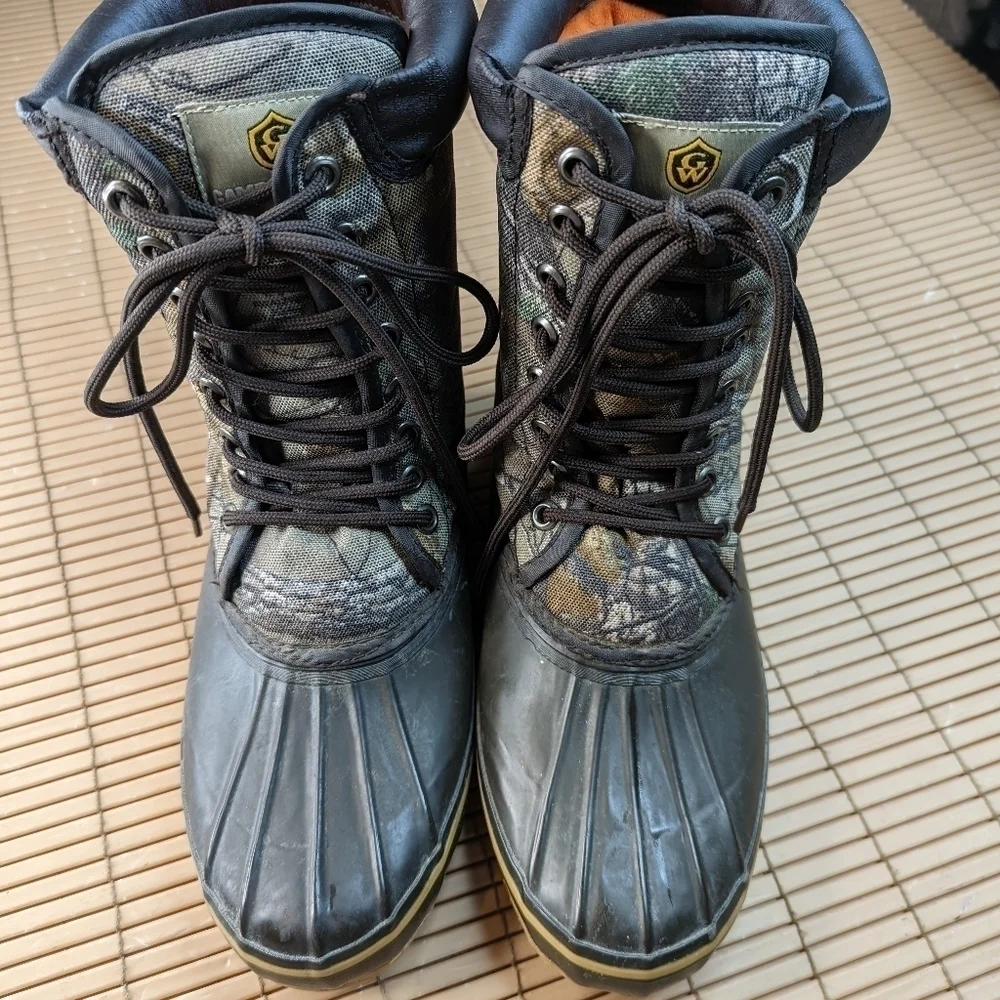 Game Winner men's duck boot. Camouflage. Waterproof. Thermolite Insulation. Wint